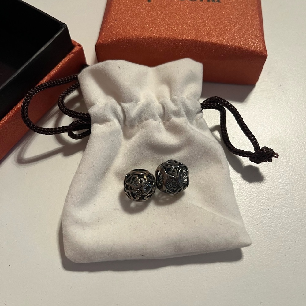 Persona beads